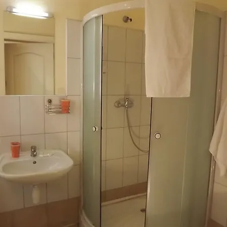Florens Bed and breakfast 3*
